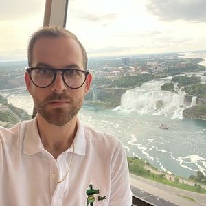 Meet your Posher, Elijah